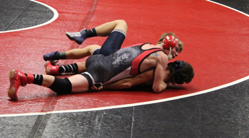 Drew Bell going for the pin